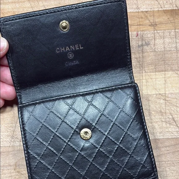 Chanel Black Quilted lambskin double sided snap closure w pink Camellia Enamel - Picture 8 of 8